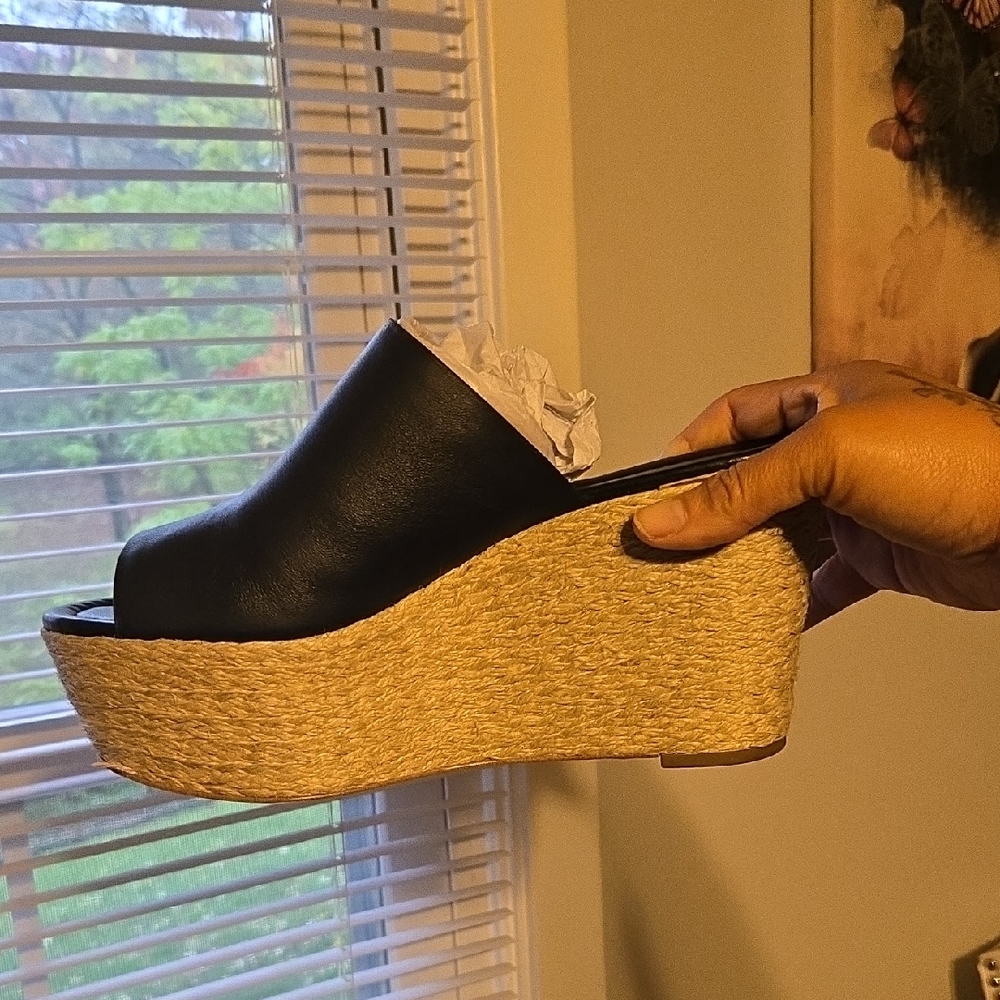 Michael Kors Black Leather Women's Wedges  🖤   SIZE 10 - Picture 6 of 11